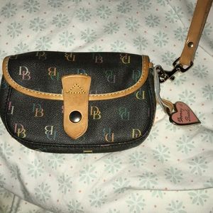 Dooney & bourke wristlet